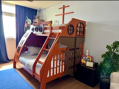 Kids Pirate Ship Bunk Bed - Wooden Themed Double Bunk, Excellent Condition,side tables, carpet etc.