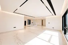 Luxurious 5 BR Brand New villa l Maid room