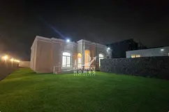 Luxurious 5 BR Brand New villa l Maid room