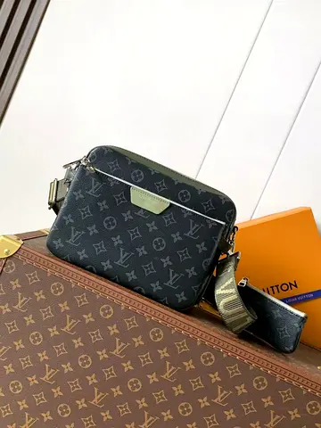 Louis vuitton trio messenger bag