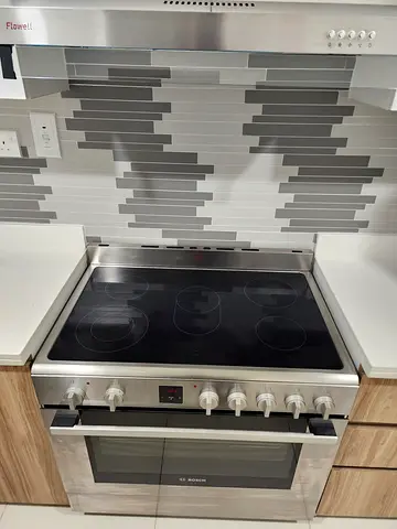 Bosch Electric Stove 5Cermaic Hubs 90cm