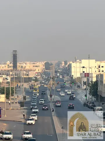 اول ساكن اكبر مساحه وارخص سعر ثلاث غرف وصاله بالشارقه موقع حيوى جدا بالقرب من مخرج دبى مباشره تشطيبات الترا سوبر ديلوكس