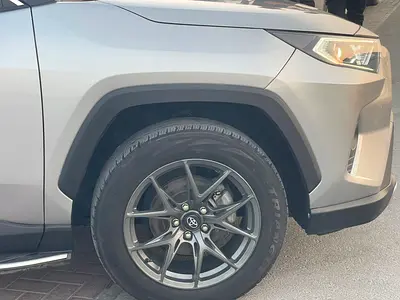 صورة 7 لـ 2021 Toyota RAV 4