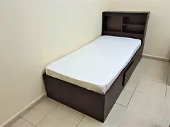Near Souq Extra, Bedspace, Executive