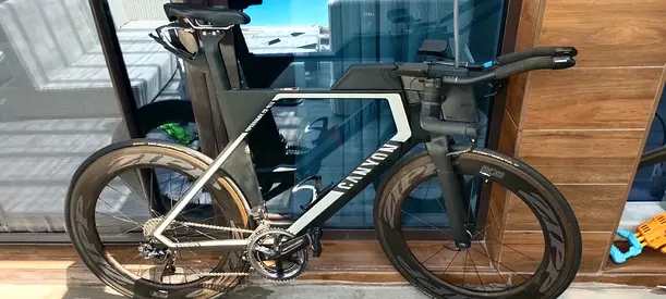 Canyon Speedmax CF SLX 9.0 - Dura-Ace Di2, Zipp 808 NSW, Stages Power - Under 10 Rides - Size L