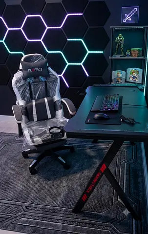 Brand new gaming table with gaming chair available