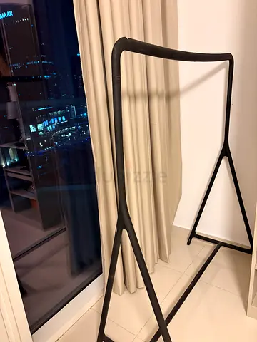 Hanger stand