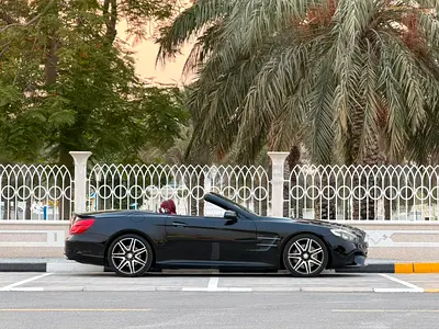 Mercedes-Benz SL-Class SL 500 BlueEFFICIENCY 2017 GCC Specs