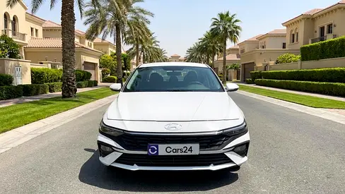2025 Hyundai ELANTRA 照片 2