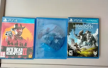 PS4 games bundle: Red Dead Redemption 2 + Horizon Zero Dawn and spiderman (discs only) 35per cd