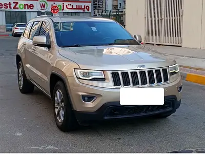 Jeep Grand Cherokee Laredo 2015 | GCC Specs | Well Maintained