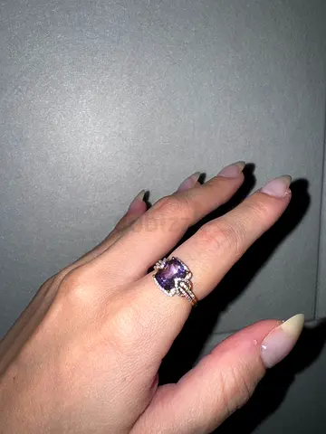 18 KT GOLD RING - Amethyst