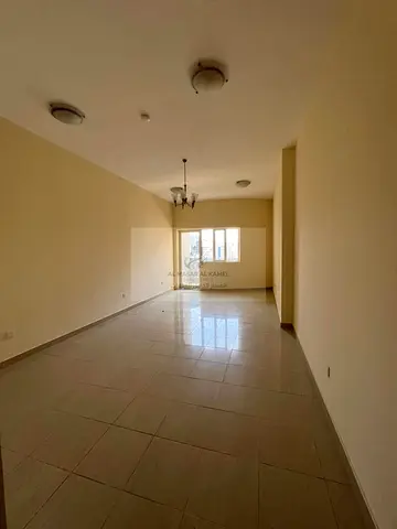 2 بلكونة | باركن مجانا ا اطلالة مفتوحة| غرفة غسيل | موزع | مساحات كبيرة | تسهيلات بالدفع | اول مخرج الى دبي مباشرا | خزائن بالحائط