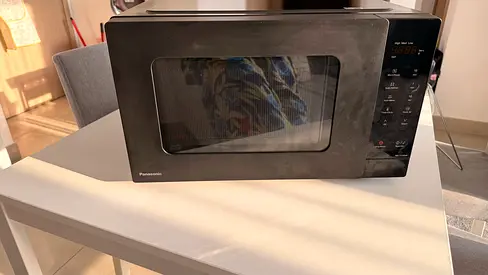 Panasonic 25L microwave (move out sale)
