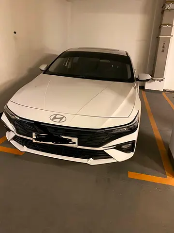 2025 Hyundai ELANTRA 照片 12