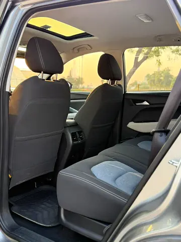 2023 Chevrolet CAPTIVA 照片 8