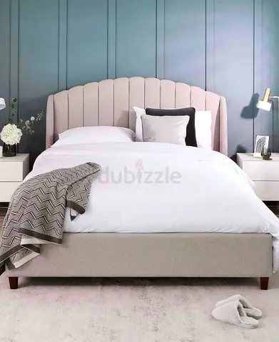 Upholstered Queen Bed Frame with Scalloped Headboard