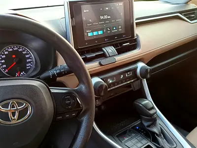 صورة 13 لـ 2023 Toyota RAV 4