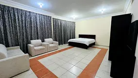 FULLY FURNISHED BIG HALL AVAILABLE FOR SIGLE OR COUPLE FOR INDIAN, PAKISTANI OR SRI LANKAN