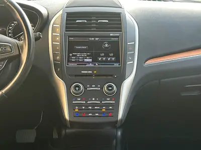 صورة 6 لـ 2015 Lincoln MKC