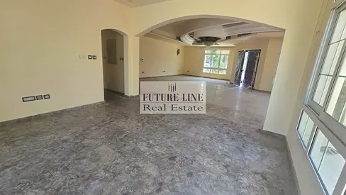 SPACIOUS 5BR VILLA with POOL & LANDSCAPED GARDEN