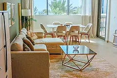 MULTIPLE CHEQUES | PRIME LOCATION | UPGRADED