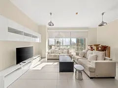 Natural Sunlight-Community View | Large Layout