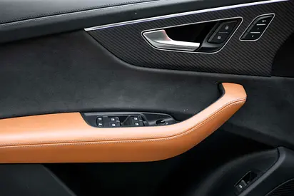 2023 AUDI RS Q8 photo 13