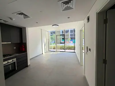 Elegant 1BR | prime Spot | Street View