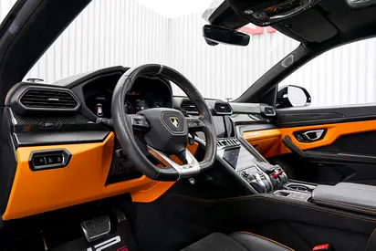 2023 Lamborghini URUS photo 8