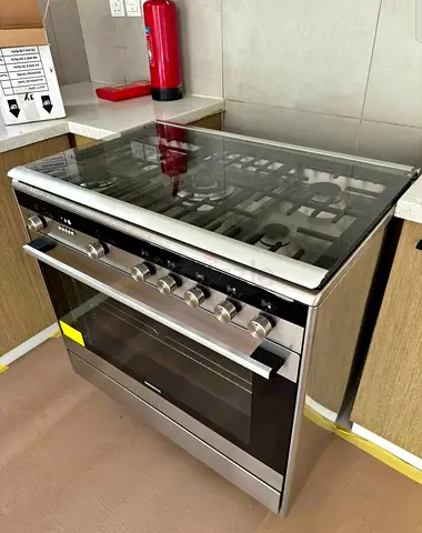 Siemens iQ700 Top Gas Oven Electric 90cm