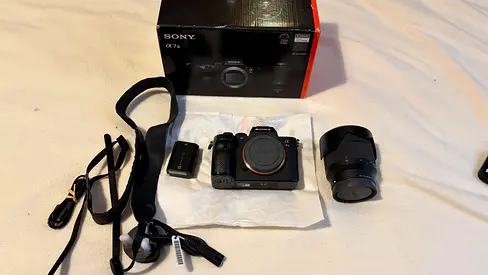Sony A7 III + FE 28-70mm Lens Kit COMPLETE