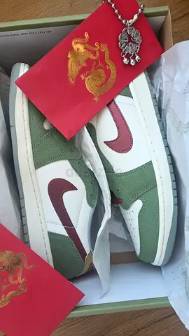 New Original Nike . Air Jordan 1 Low SE "Year of the Dragon" Limited sneakers . FN3727-100