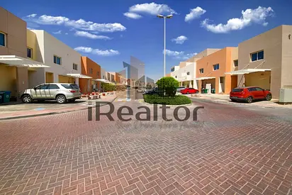 Vacant upon Sale | 3 Bed Townhouse | Contemporary Style | For SALE