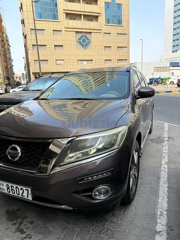 Nissan Pathfinder 2015 - Urgent Sale - Family moving Overseas