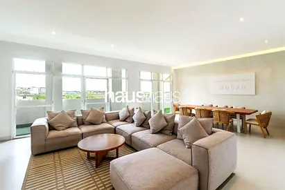 Lake View | Fully Upgraded | Rare to Market