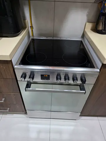 Daewoo electric cooker 60x60cm