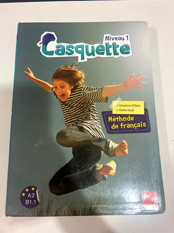 Casquette Niveau 1 French Coursebook (A2/B1) - Méthode de français
