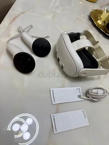 Meta Quest 3 VR Headset with Controllers and Cables - Good Condition