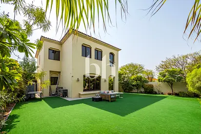 Single Row | Park View | End Row | Rare Villa