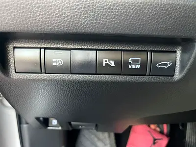 صورة 10 لـ 2021 Toyota RAV 4
