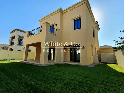 Vacant | Back to back | Close to Pool&Park