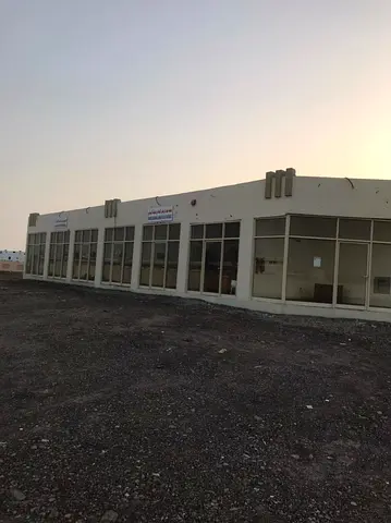 للبيع ١٠ محلات تجارية بعجمان المنامة حوض 8