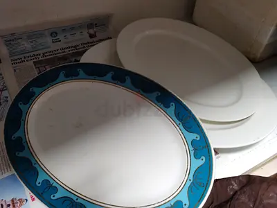 Set of 4 Oval Serving Plates / Platters - Preowned