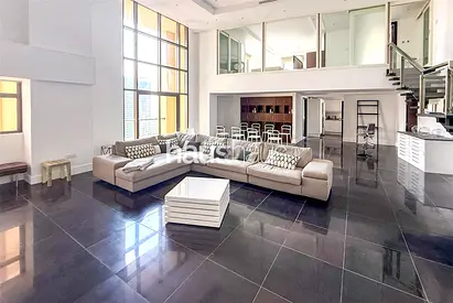 Vacant | Large Loft | Marina Views
