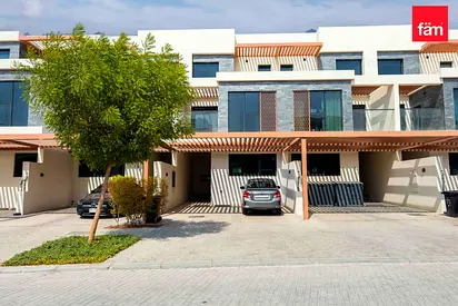 Brand New 5BHK | Vacant | Near Golf Club