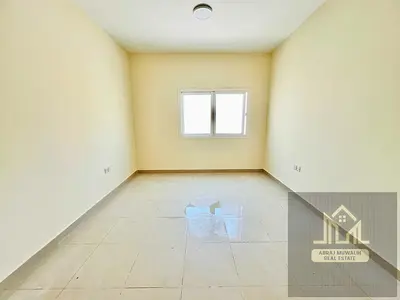 Looking like a beautiful apartment 1bhk neat and clean family building just in 28k