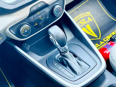 صورة 19 لـ 2020 FORD ESCORT