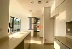 Exclusive Unit | Vacant | Single row | Near Amenities & Entrance