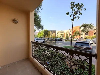 Closed metro - Family building - ready to move